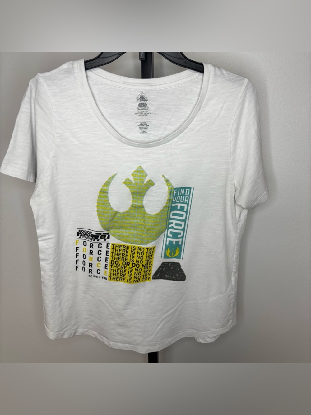 Disney Parks Star Wars Women’s Large Graphic Tee‎